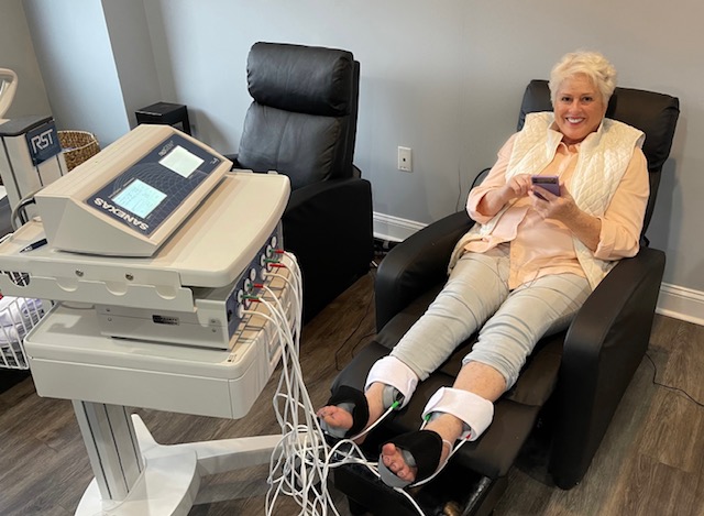 Women taking therapy for Foot Pain Relief Balance Wellspace
